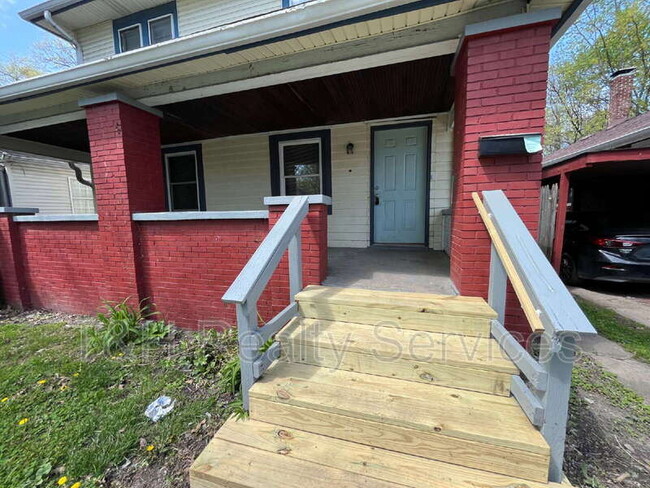 Building Photo - 608 N Chester Ave