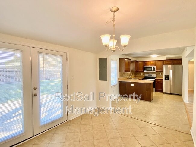 Building Photo - 6209 Ball Ave