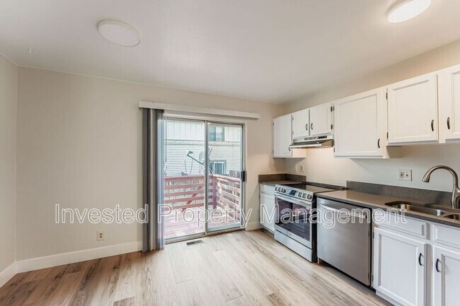 Building Photo - 17697 E Loyola Dr