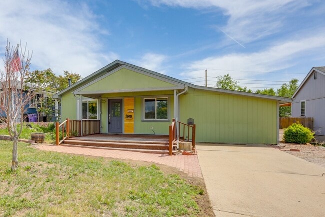 Building Photo - Charming 2Bed 2bath House in Denver
