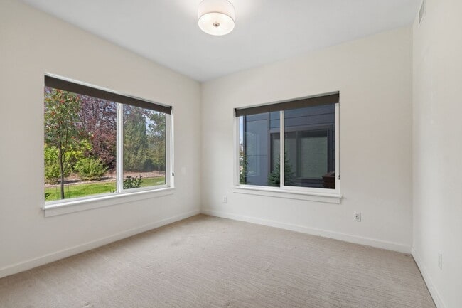 Building Photo - Alta Views Condo
