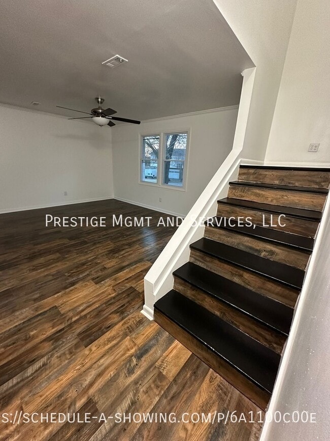 Building Photo - 319 Devonwood Ct