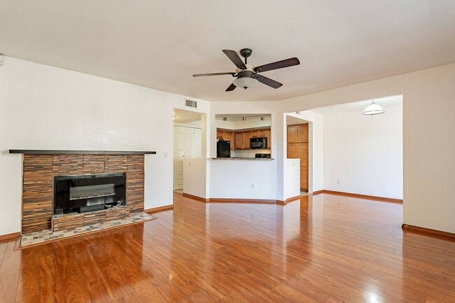 Building Photo - Ready to Move In - Two Bedrooms!