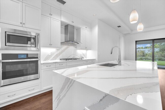 Building Photo - 13482 Artisan Cir
