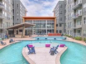 Interior Photo - Veranda Highpointe