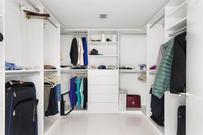 Building Photo - 3951 S Ocean Dr