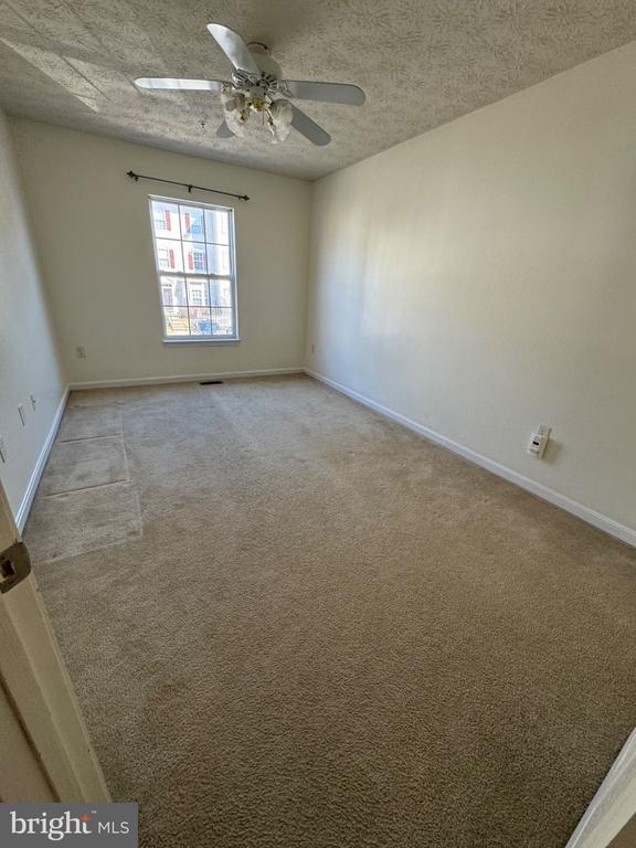 Building Photo - 1604 Briarview Ct