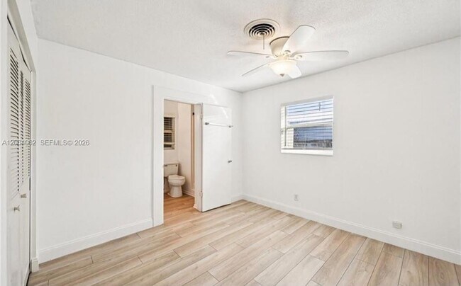 Building Photo - 86 N El Mar Dr