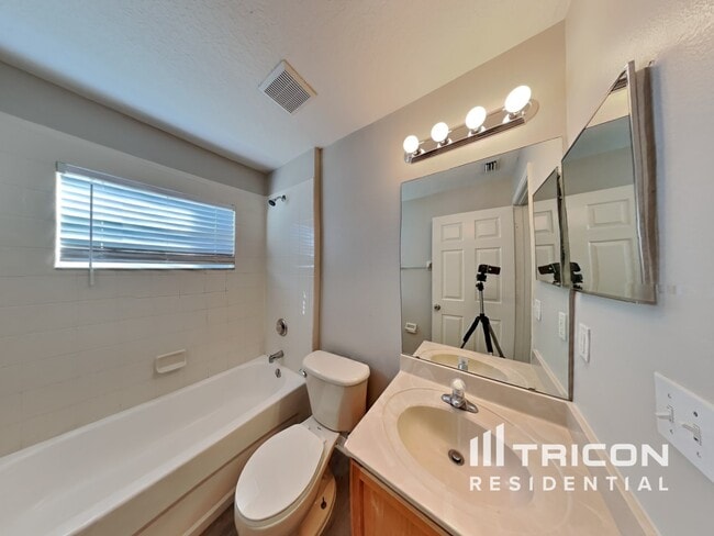 Building Photo - 13017 Brant Tree Dr