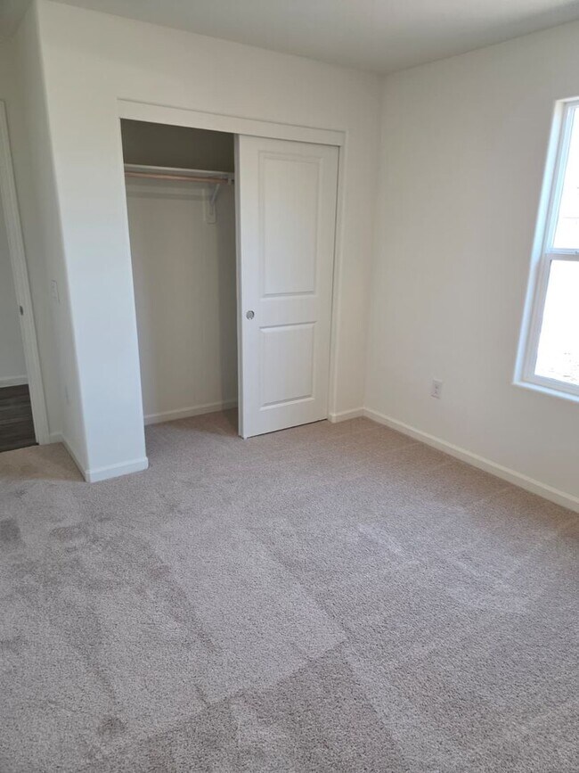 Building Photo - Brand new spacious single family home in Bakersfield - Schedule your tour now!