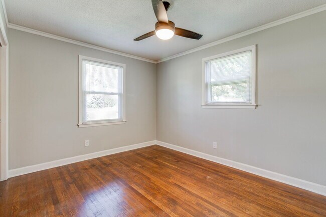 Building Photo - 7712 Burdell Dr