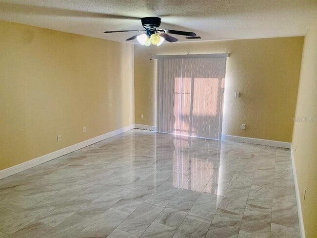 Building Photo - 5384 River Rock Rd