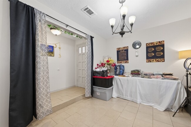 Building Photo - 10423 Permian Dr