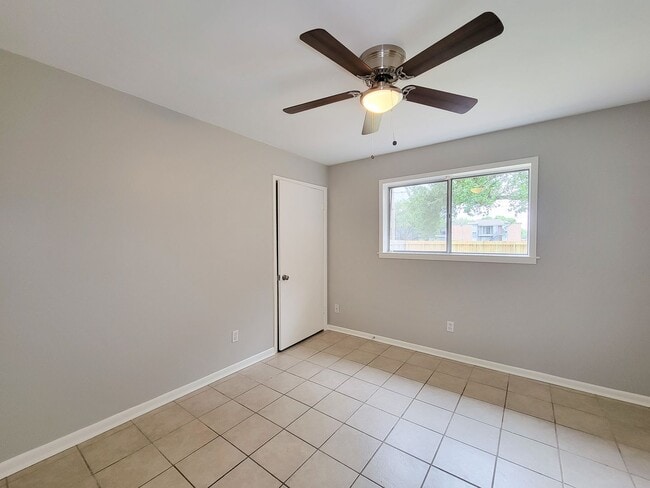 Building Photo - Welcome to your dream rental! This meticulously remodeled 3-bedroom, 2-bathroom home in the heart...