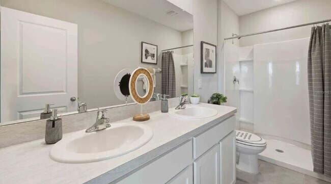 Building Photo - Spacious 3-Bed, 2.5-Bath Townhouse in West...