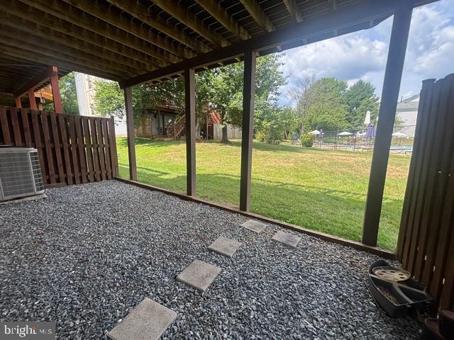 Building Photo - 10148 Vanderbilt Cir