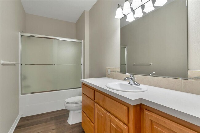 Building Photo - Contemporary West Salem Home
