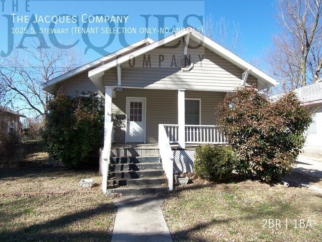 Primary Photo - 1025 S Stewart Ave