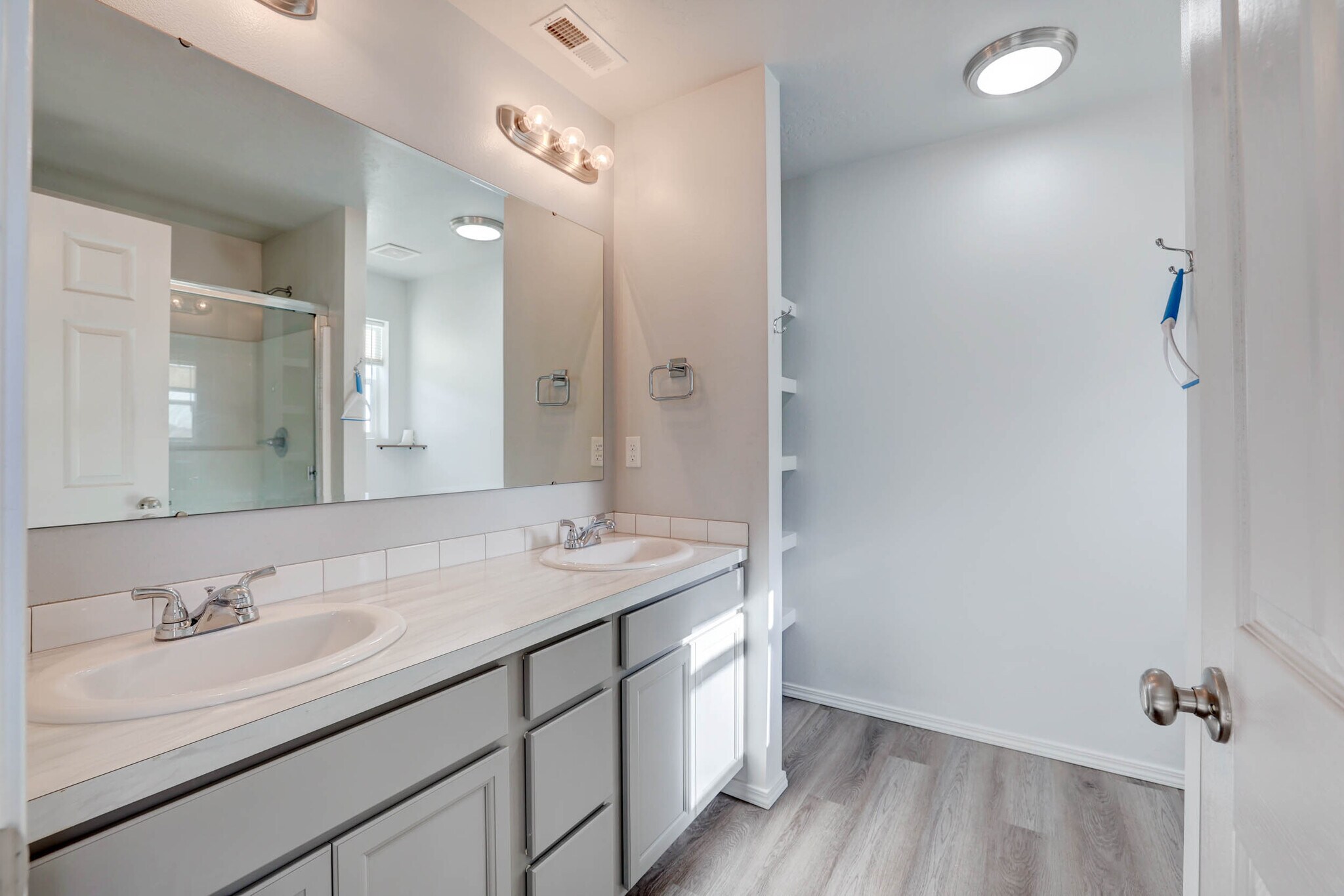 Building Photo - 19570 Nanticoke Ave