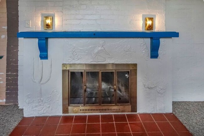 Building Photo - Coming Soon - Charming, Spacious 1Bdrm/1Ba...