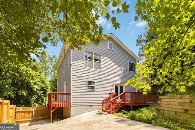 Building Photo - 1448 Rome Dr NW