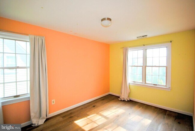 Building Photo - 1506 Chain Bridge Ct