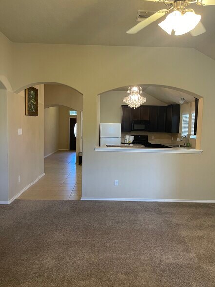 Building Photo - 7911 Branson Park Ln