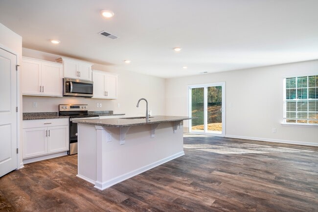 Building Photo - 7882 Shallowbrook Dr