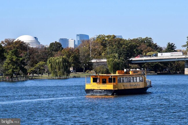 Building Photo - 73 G St SW