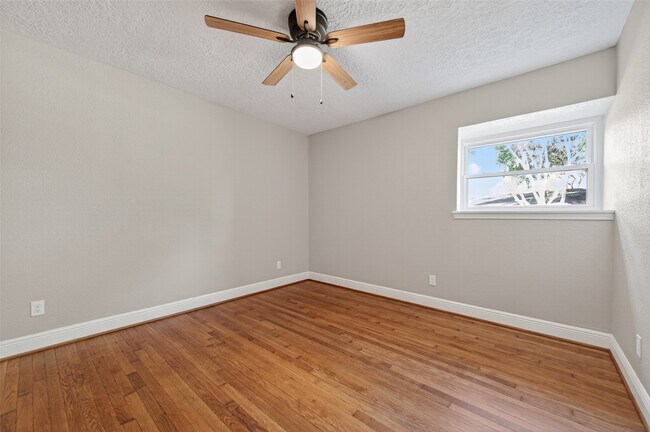 Building Photo - 5407 Lymbar Dr