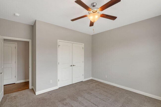 Building Photo - 2420 Boulder Springs Dr