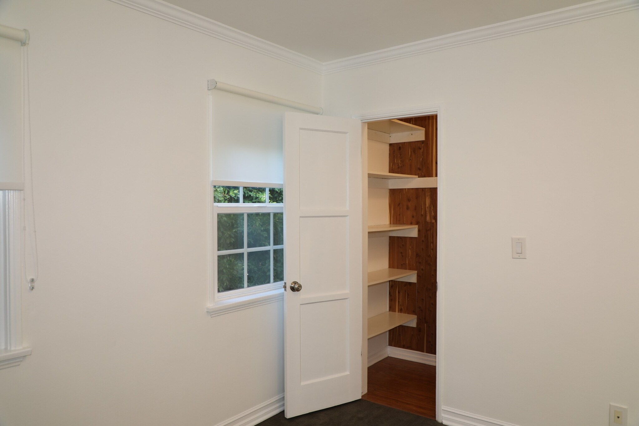 SECOND BEDROOM w/ LARGE CLOSET - 1413 S Beverly Glen Blvd
