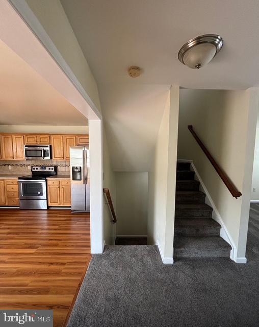 Building Photo - 6459 Creekbend Dr