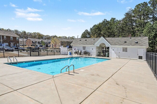 Building Photo - 9315 Grand Valley Dr