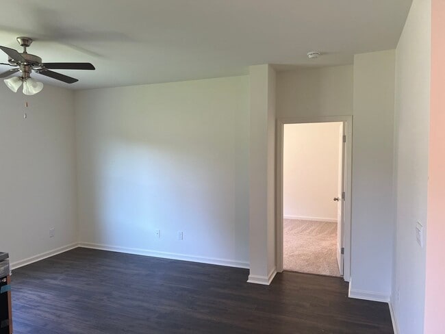 Building Photo - Margaret Location, 1 level 4 BR / 2 BA on Cul-da-sac