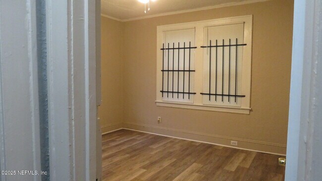Building Photo - 6590 Sunset Dr