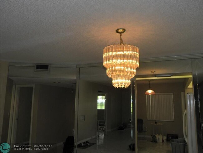 Building Photo - 1605 Abaco Dr