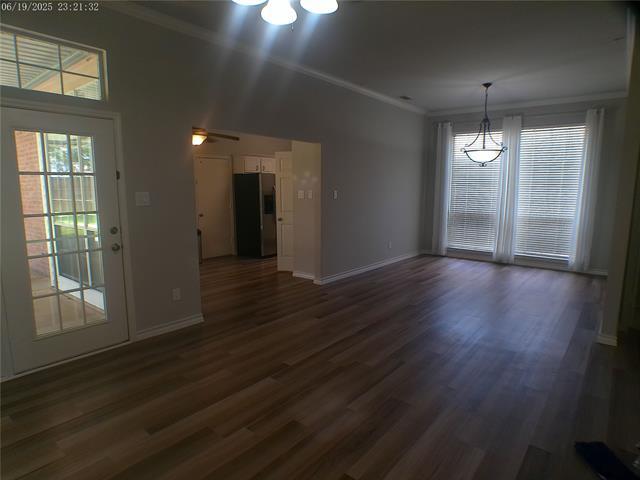 Building Photo - 8102 Luna Dr