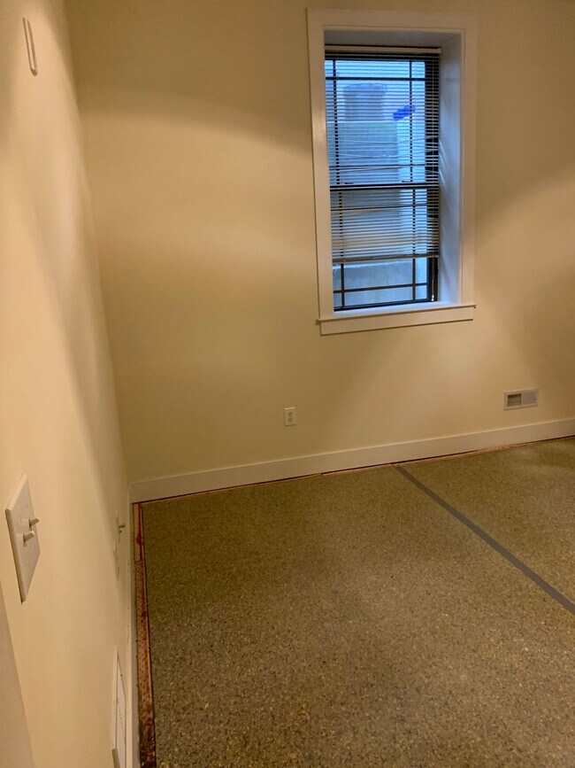 Building Photo - Beautiful 2 Bedroom Available in Manayunk