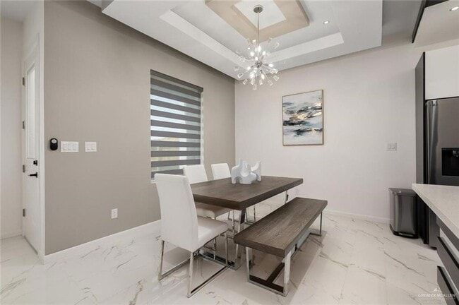 Building Photo - 11 Sequoia Ave