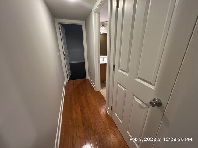 Building Photo - Short North 1 BR Brownstone
