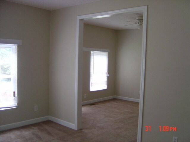 Building Photo - Great 3 Bedroom home near UNCG!