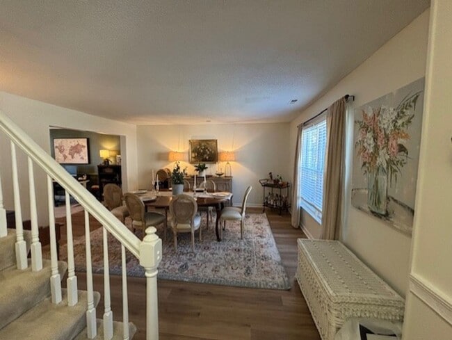 Building Photo - Glenwood