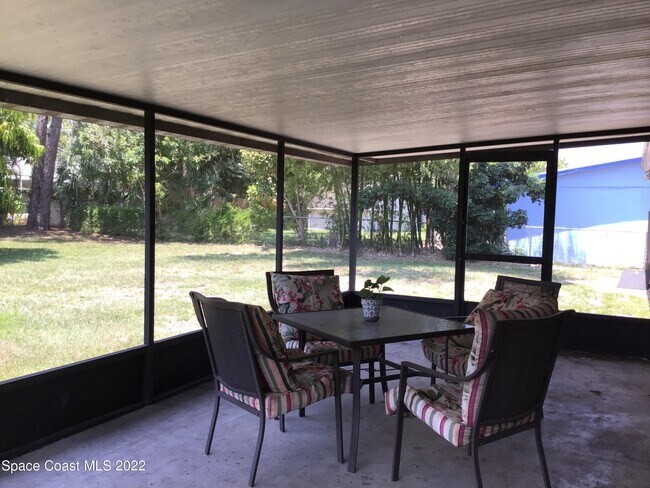 Building Photo - 2859 Kingston Ln