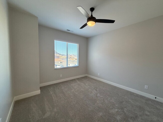 Building Photo - 608 Hemsworth Ln