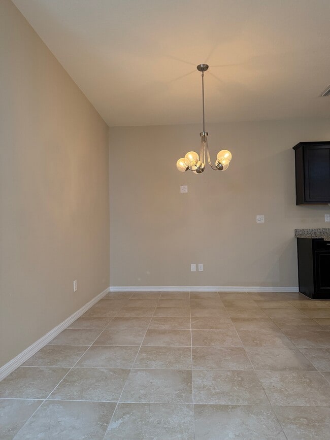 Building Photo - 32982 Windelstraw Dr
