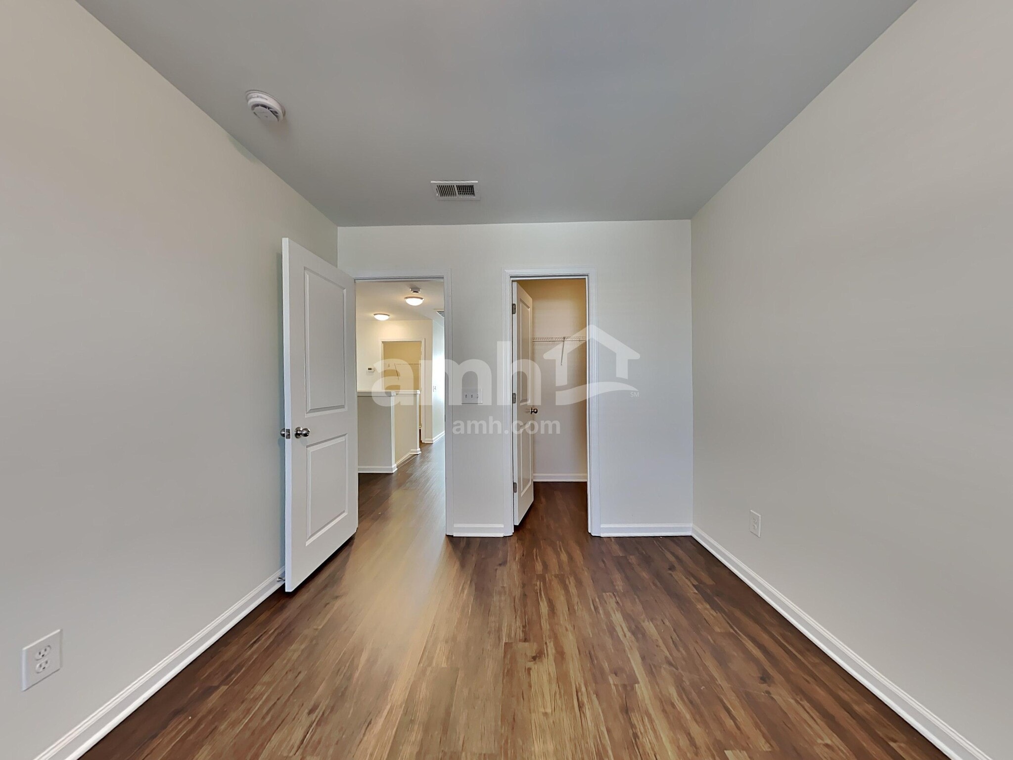 Building Photo - 405 Ridgedale Rd