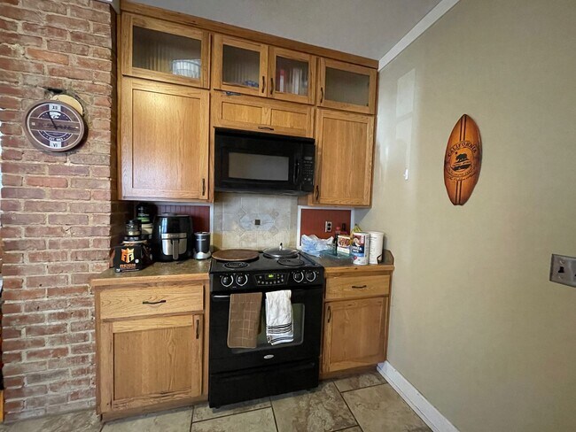 Building Photo - 1709 Laramie St