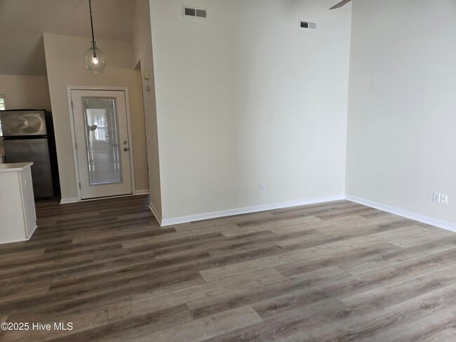 Building Photo - 3909 Merestone Dr