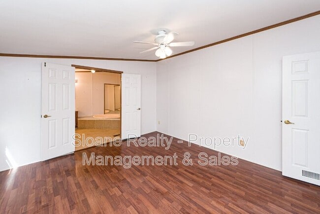 Building Photo - 3244 Thompson Heyward Dr